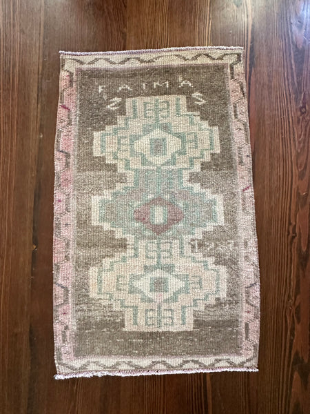 9557 - 20” x 33”