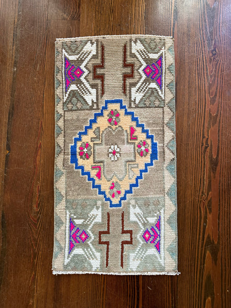 9565 - 16” x 32”