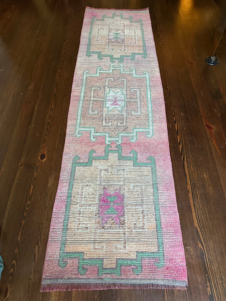 9530 - 2’6” x 9’9”