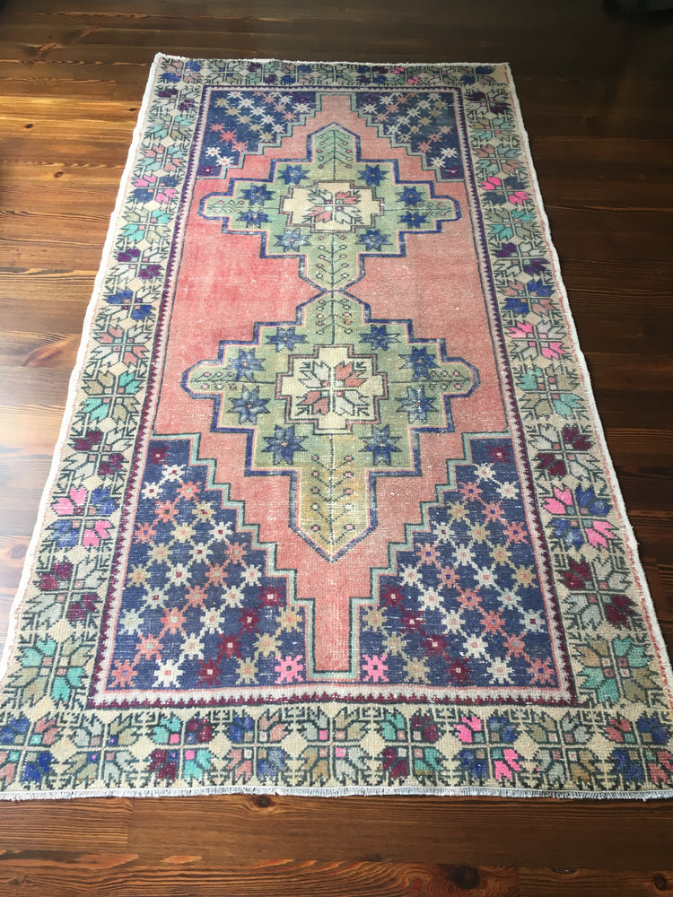 8200 - 4’ x 7’9”